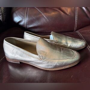 Banana Republic Rose gold Metallic Loafers size 7.5 women